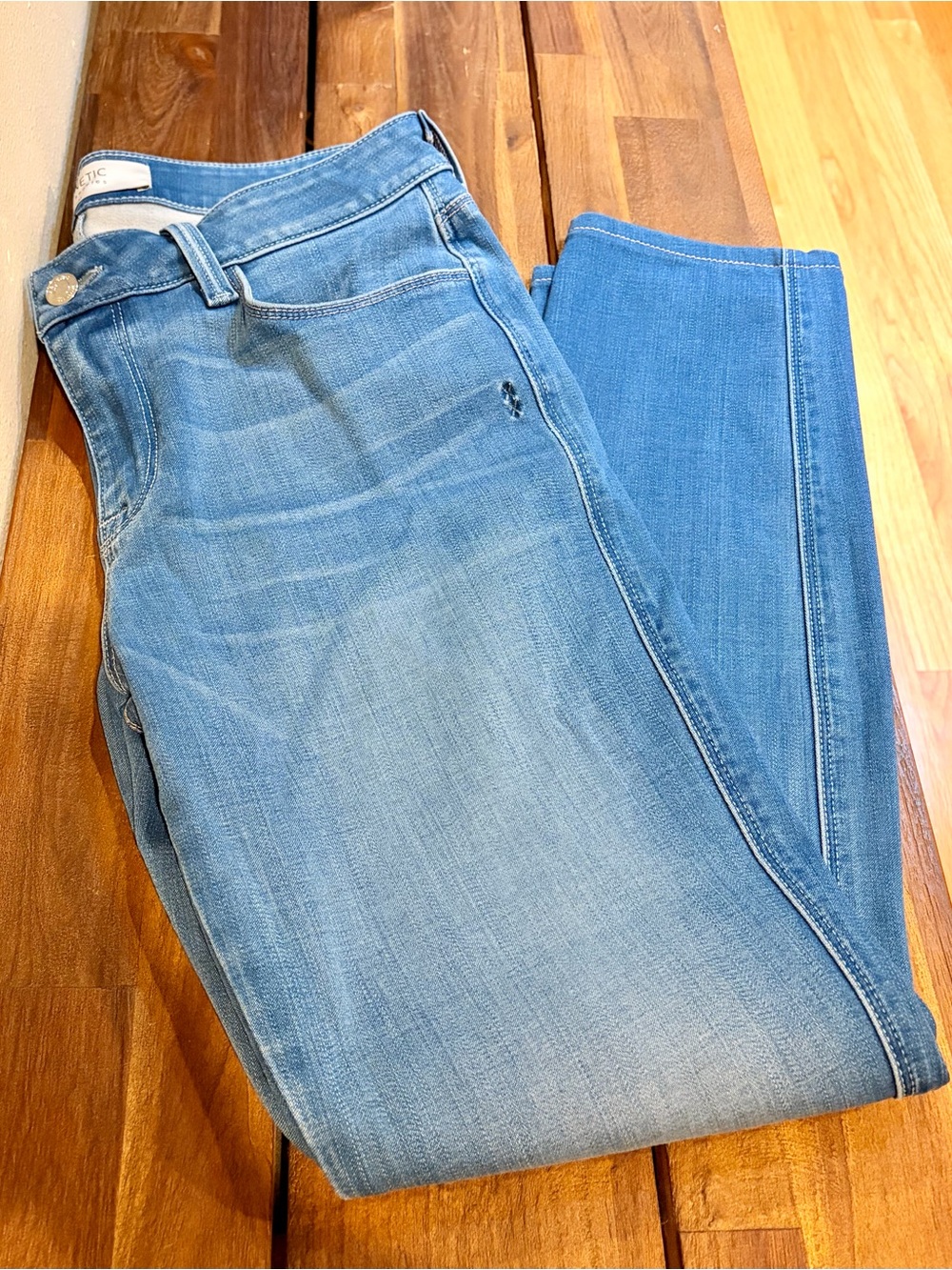 Genetic Los Angeles Light Blue Women’s Jeans - Classic High-Rise Stretch